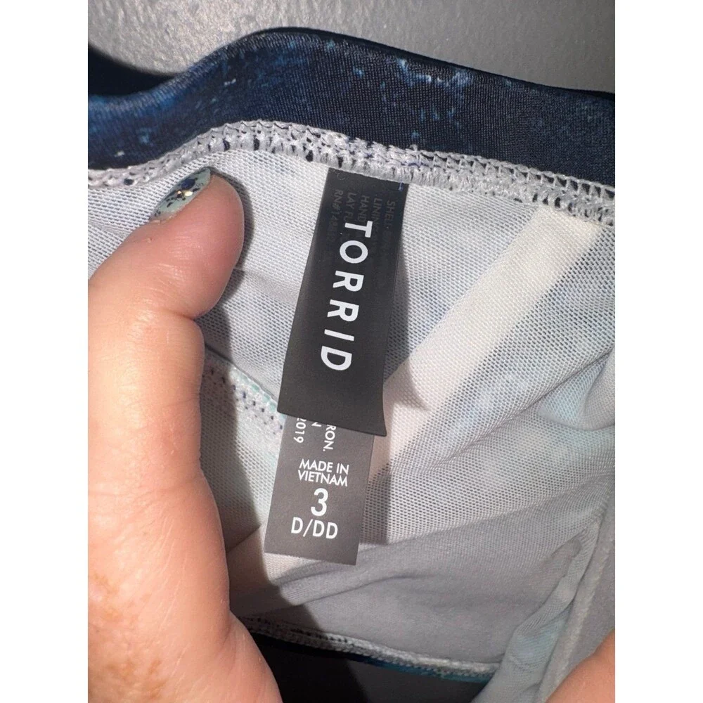 Torrid size 3 blue ocean underwire longline bikini top